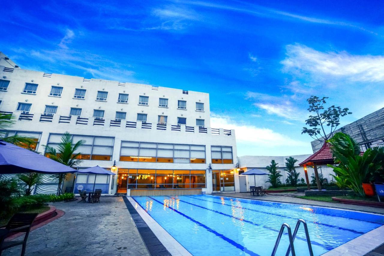 Forbis Hotel Serang Εξωτερικό φωτογραφία